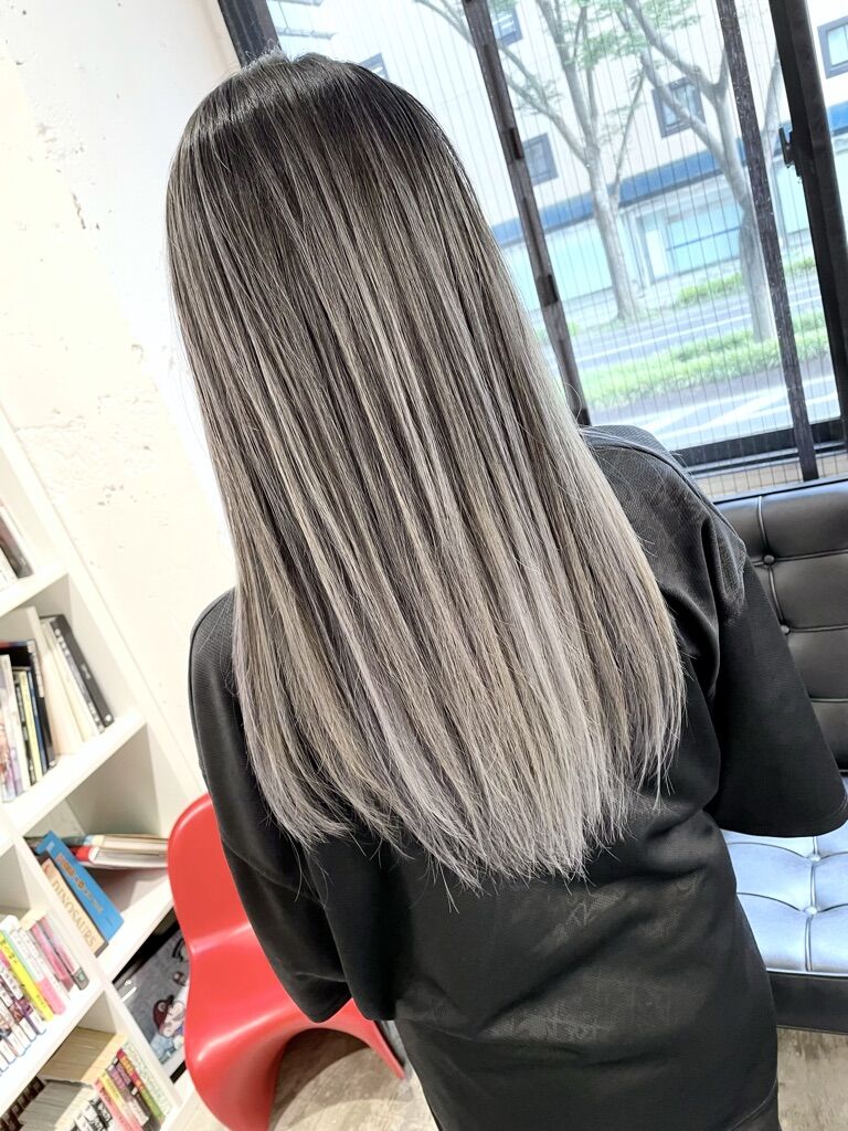 バレイヤージュカラー